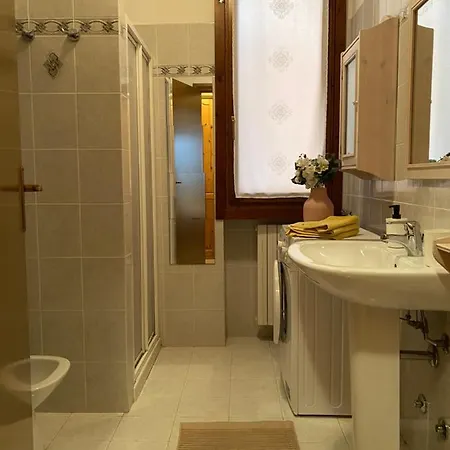 - Solo Affitti Brevi * Gardone Riviera